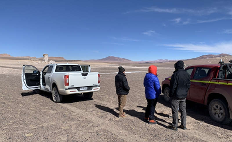 Equipo geológico de Monumental Minerals avanza en proyecto de salmuera de litio en Chile